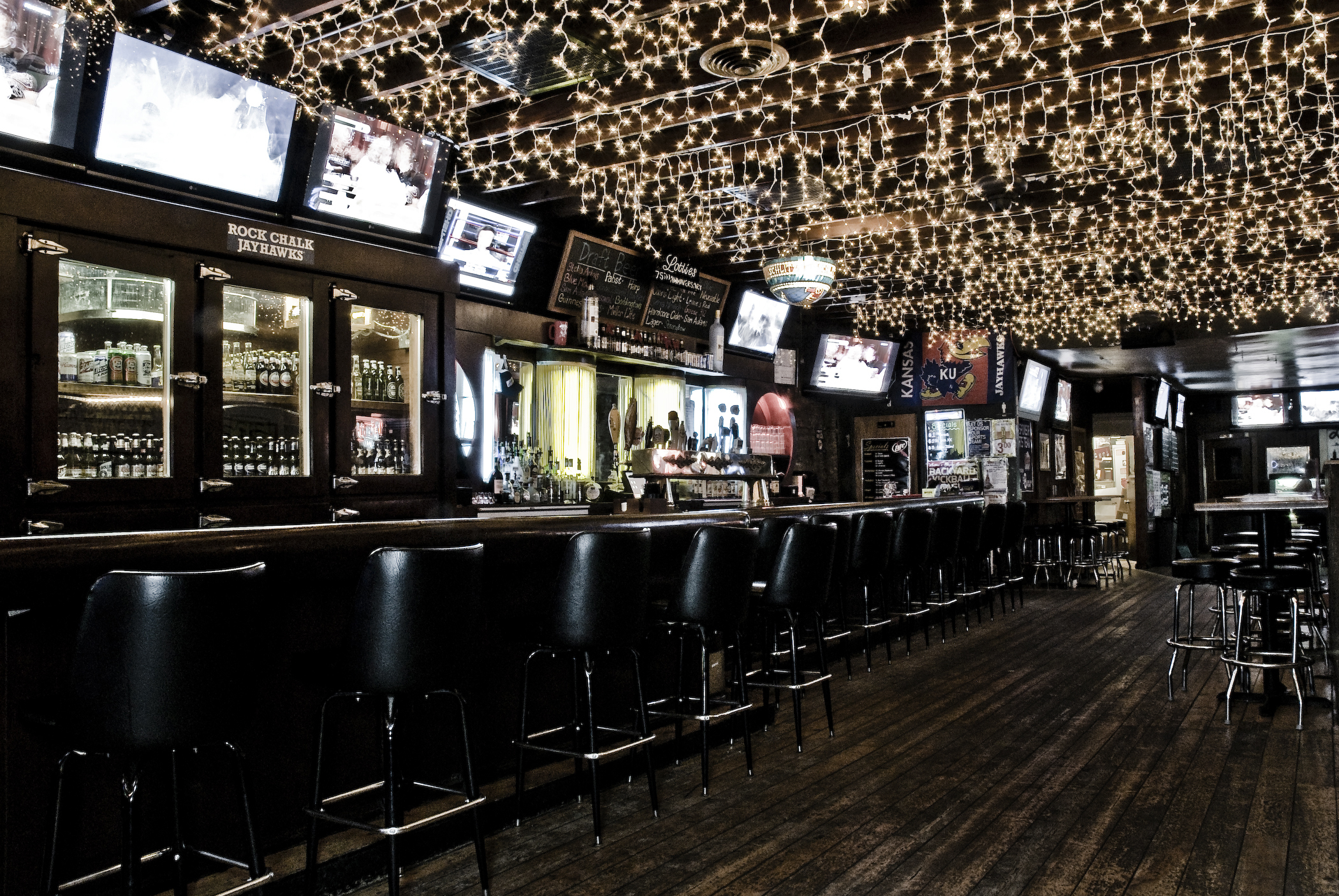 Lottie's 8th Annual Dive Bar Pub Crawl Chicago Food Magazine