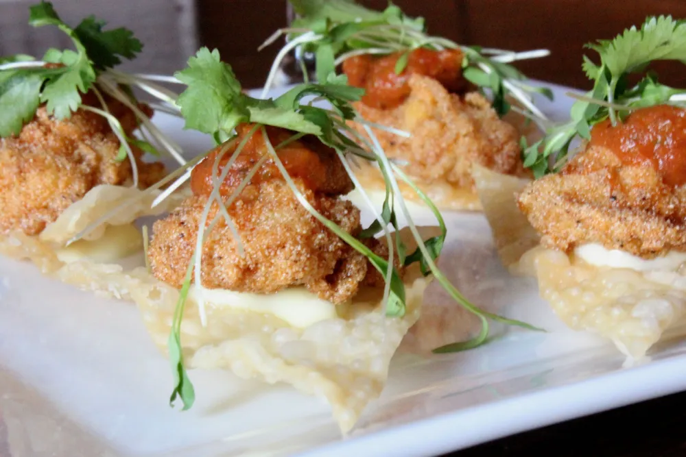 #BivalvesRule Photo credit: MWD Barrera for MAX'S Wine Dive Shows How to Get More Comfort Food in Your Life