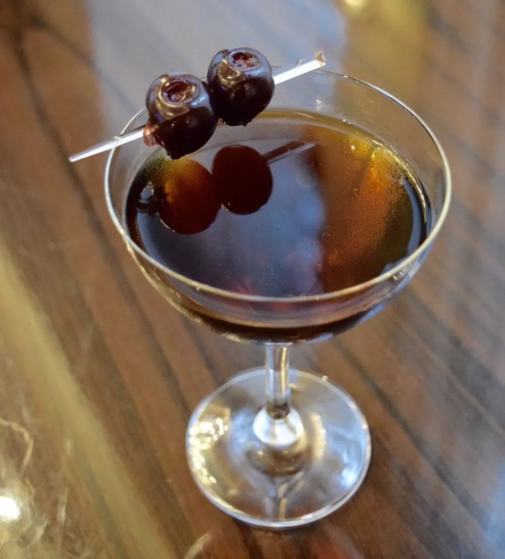 Black Manhattan at Roanoke for Restaurant Treats and Deals for Lollapalooza Weekend