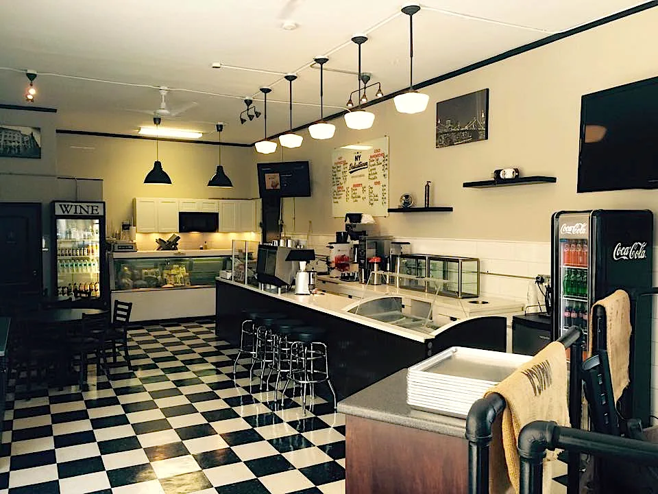 NY Deli Interior 1 for New York Delicatessen Opens in Lakeview