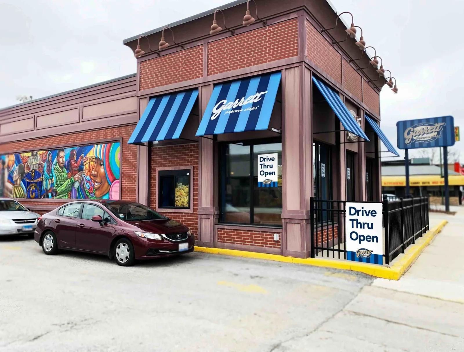 LOW 87th Street Shop for Garrett Popcorn Shops Celebrates 77th Anniversary at 87th Street Shop