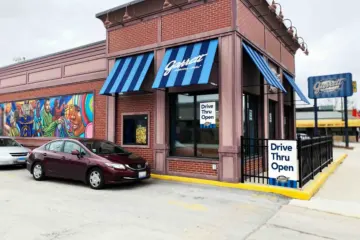 LOW 87th Street Shop for Garrett Popcorn Shops Celebrates 77th Anniversary at 87th Street Shop
