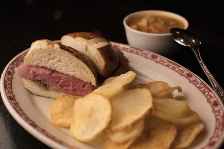 Gene & Georgetti Rosemont Celebrates National Sandwich Month in August