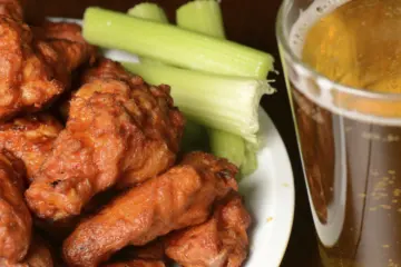o BEER AND WINGS facebook for NEW YORK WING FACTORY SETS UP SHOP IN LINCOLN PARK