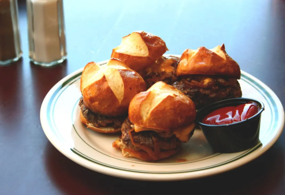 Third Rail Sliders for Burgers and Blackhawks: Where to Go to Watch the Playoffs