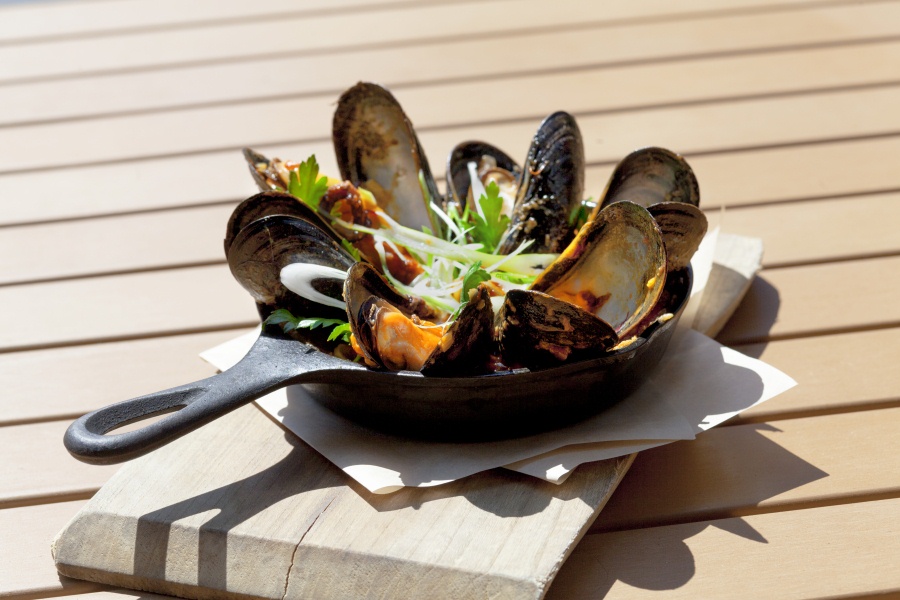 Classic Comfort Sunday June for Bottlefork's "Classic Comfort Sundays" Visits Spain