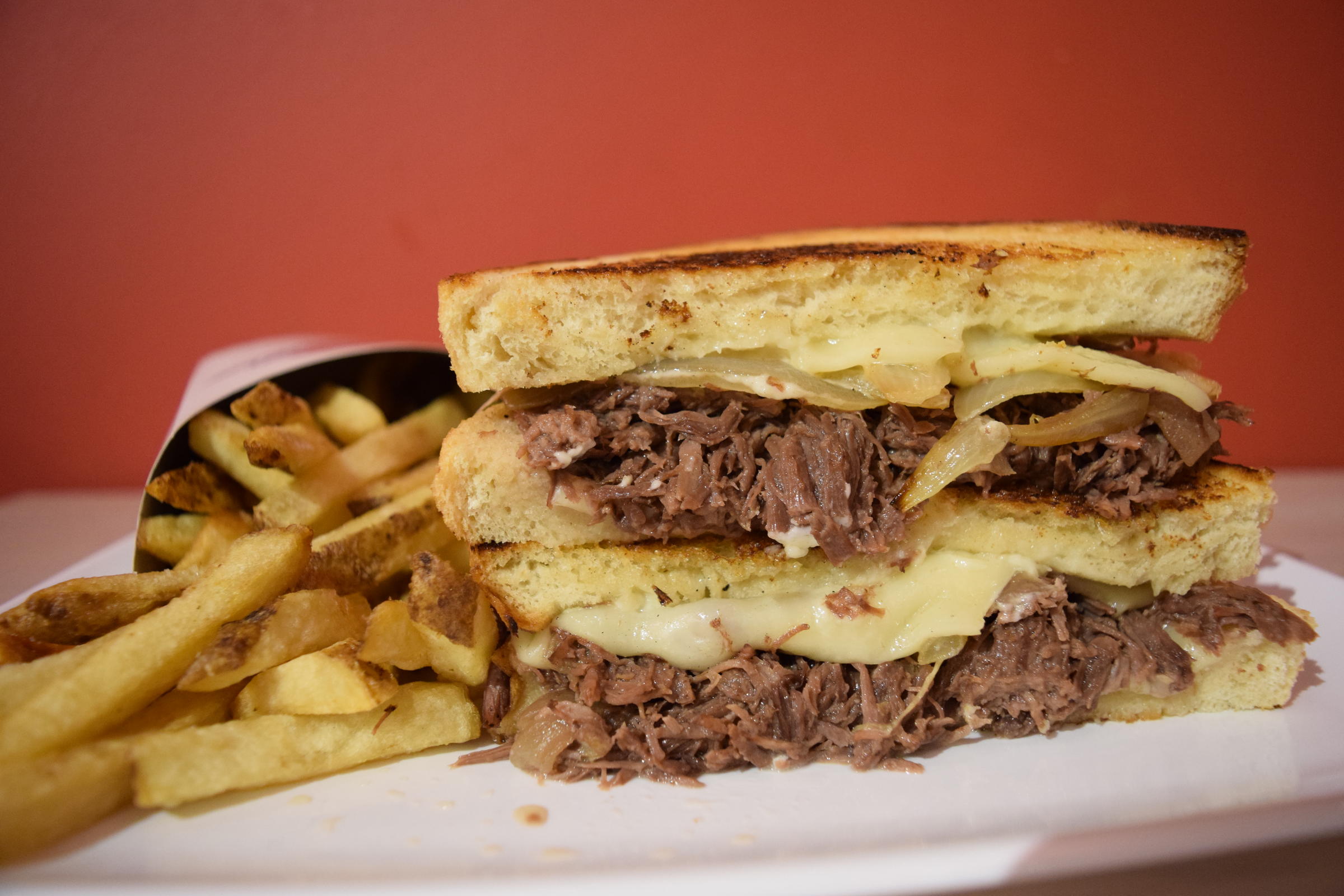Image for America’s Dog & Burger Offers Seasonal Pot Roast Sandwich To Honor Veterans