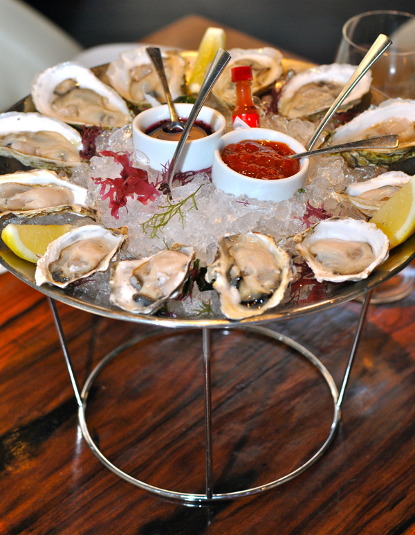 Oysters1 for STK Chicago Announces Summer Specials