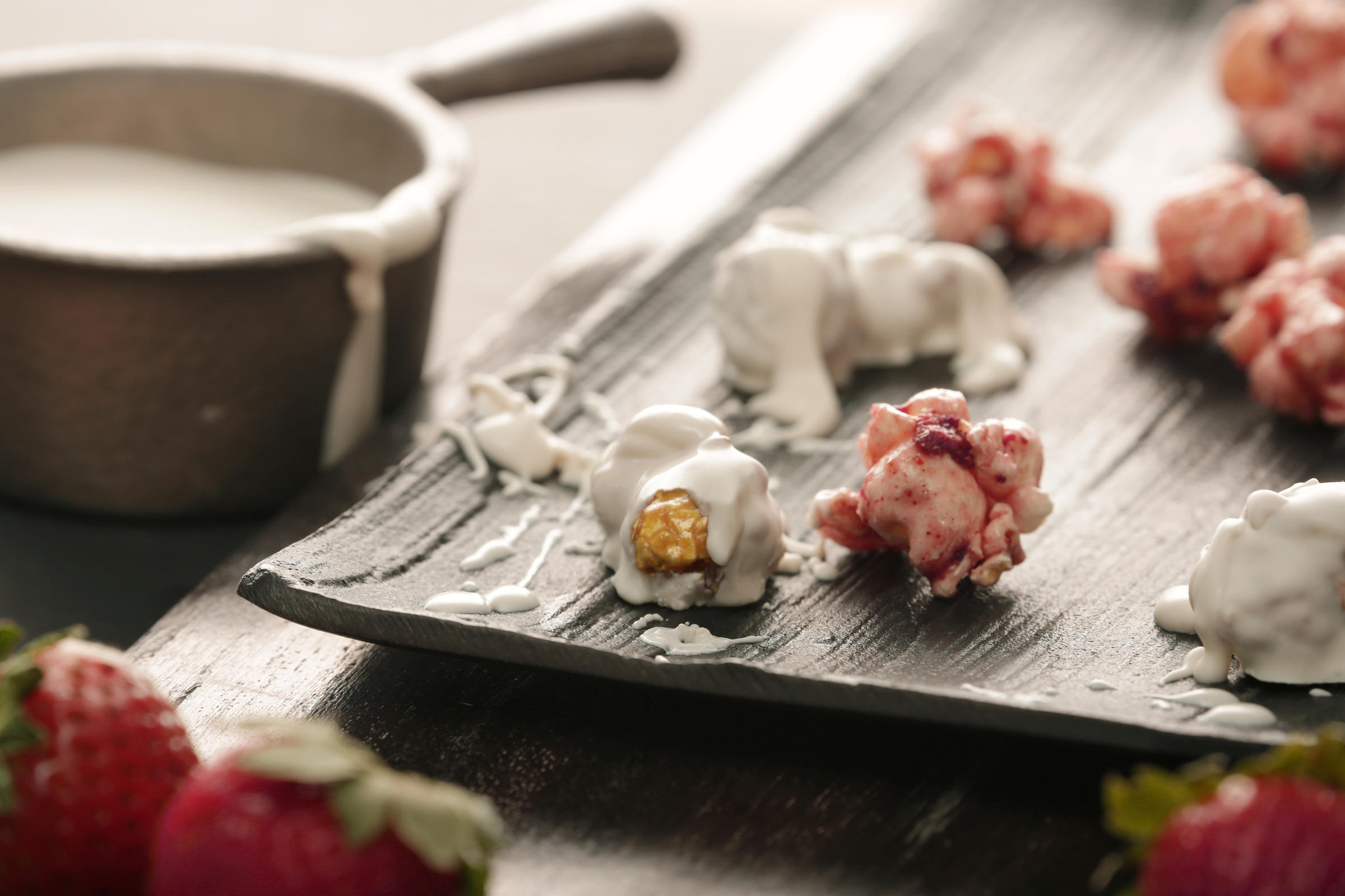 White Choc Strawberry 042 Edit for Garrett Popcorn Shops Unveils New Sweetheart Mix Recipe for Valentine's Day
