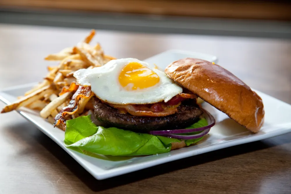breakfast, burger, north center, little fort, tavern, easter