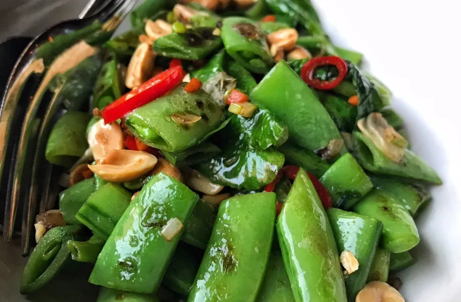 Sugar Snap Peas for The Bristol Evolves in Bucktown