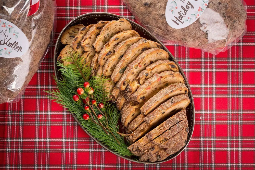 Photo by: Marcin Cymme for Chicago's Guide to French Holiday Treats