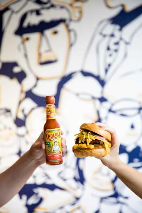 �All photo credits: Cholula Hot Sauce​ for Umami Burger Introduces Cholula Inspired Chicken Sandwich for Cinco de Mayo