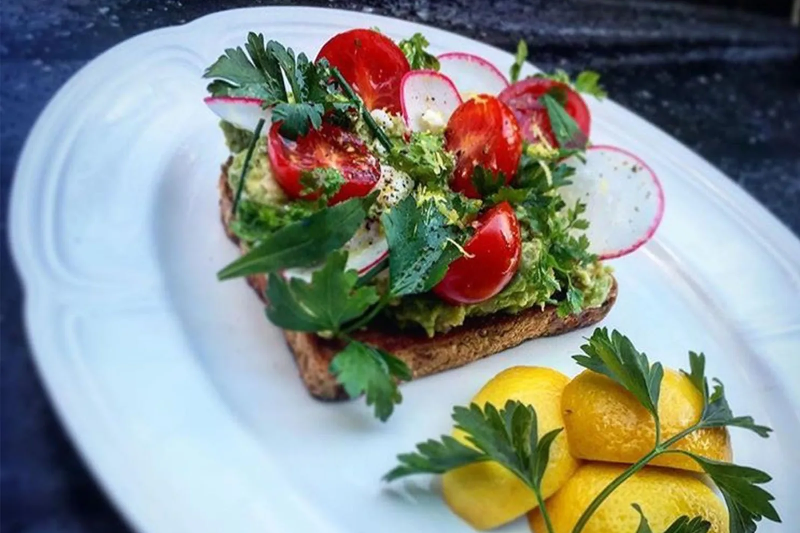 Steakbar Brunch 0000 Steak Bar Avocado Toast for SteakBar Offers Weekend Brunch Service in Old Town
