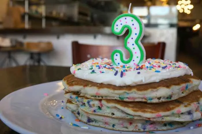 Kanela Wp Birthday Pancakes 1 for Kanela's Wicker Park Breakfast Club Celebrates 3rd Anniversary with Something Sweet