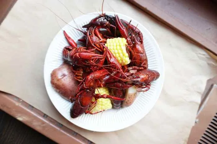 Crawfish Boil for Celebrity Chef David Dickensauge Joins Heaven on Seven for a Crawfish Boil on May 31