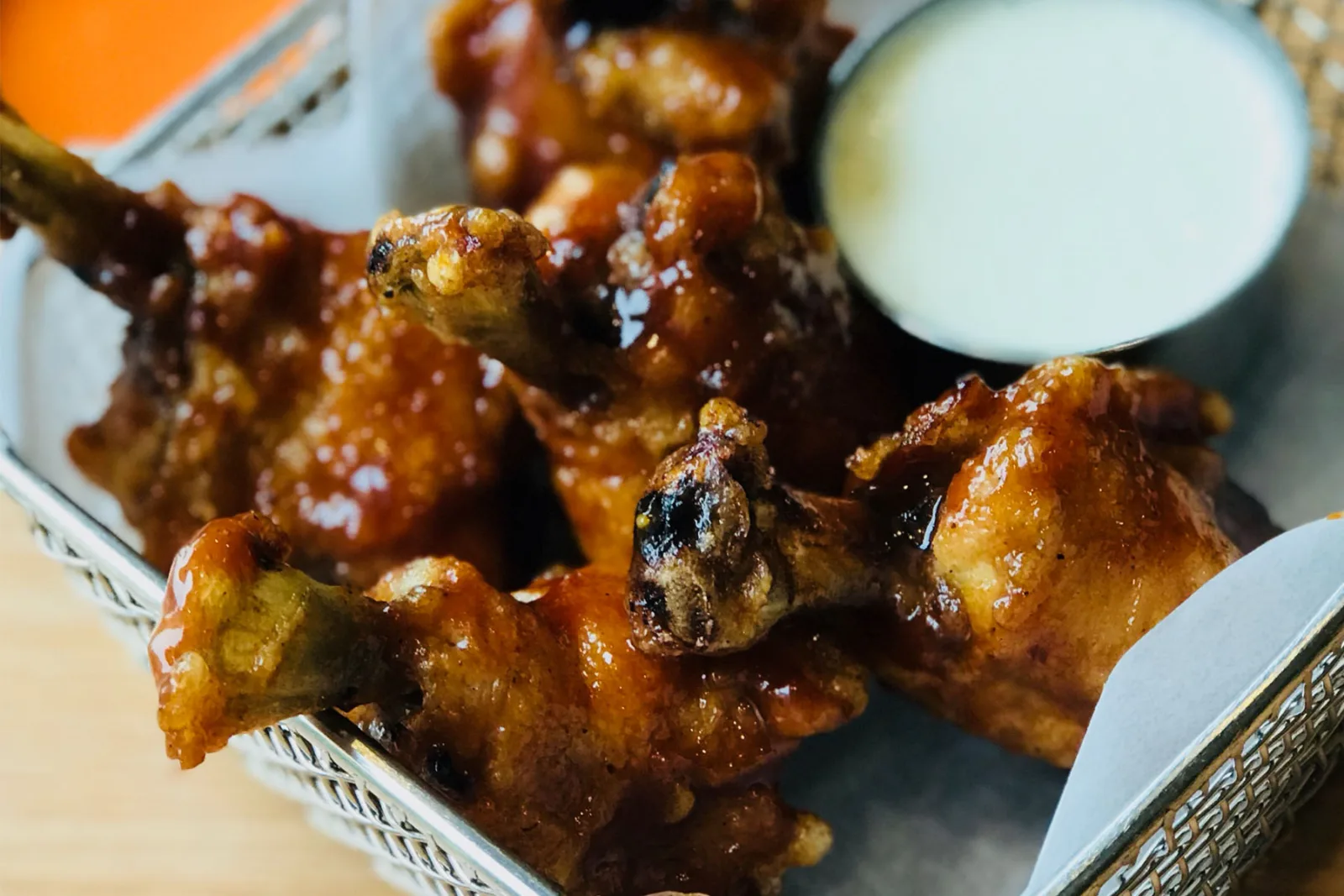 Umami Burger Wings 0000 Umami Tunapoke for Umami Burger Debuts New Fresh Menu Items