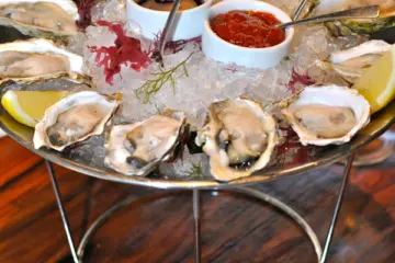 Oysters1 for STK Chicago Announces Summer Specials