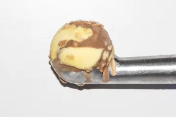 Malted Milk Chocolateand Banana Cookie Dough Scooper for Jeni’s Unveils Exclusive Summer Flavors Available Only at Scoop Shops July 30th
