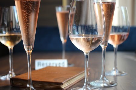 Ocean Prime Chicago Offers Complimentary Glass of Sparkling Wine to Chicago Marathon Participants