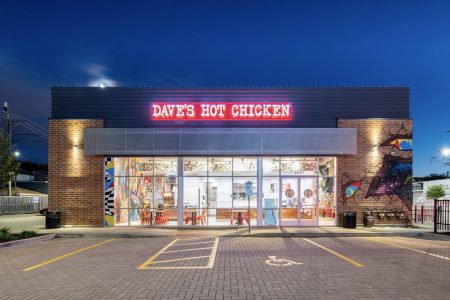 Dave’s Hot Chicken Opens in Chicago