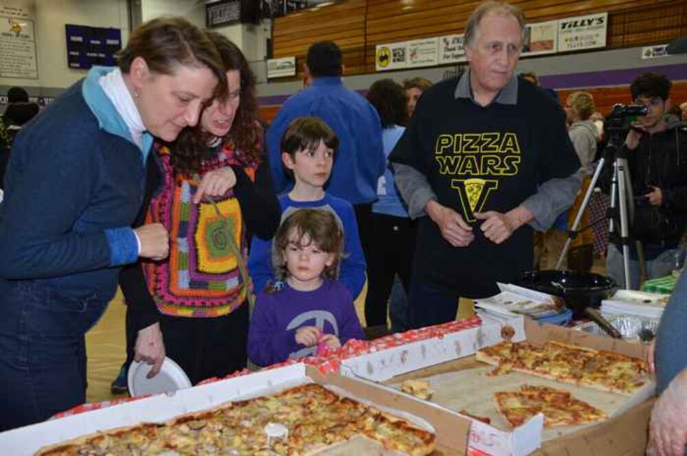 Com 9693 for Seventh Annual Pizza Wars To Raise Funds For Students In Need In District 219