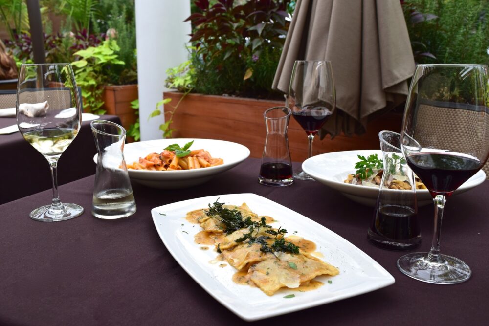 tuscany, little italy, UIC, wheeling, oak brook, italian food, dinner, drinks, wine deals