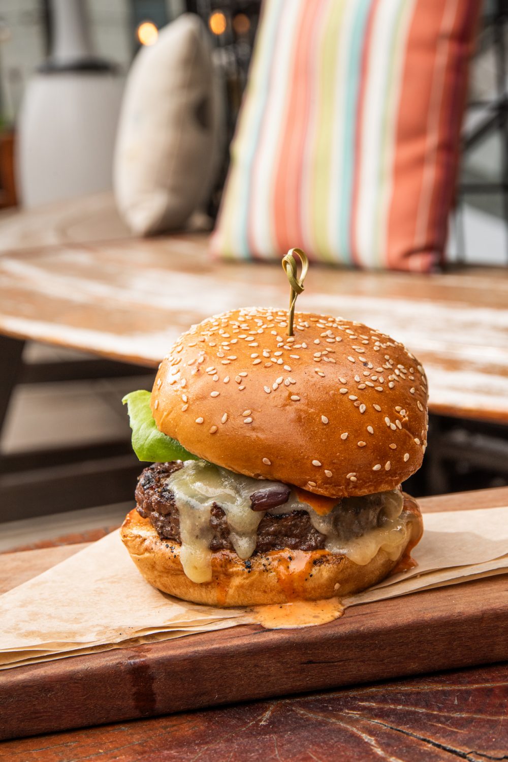 24 04 23 Raised Entree The Raised Burger 1610