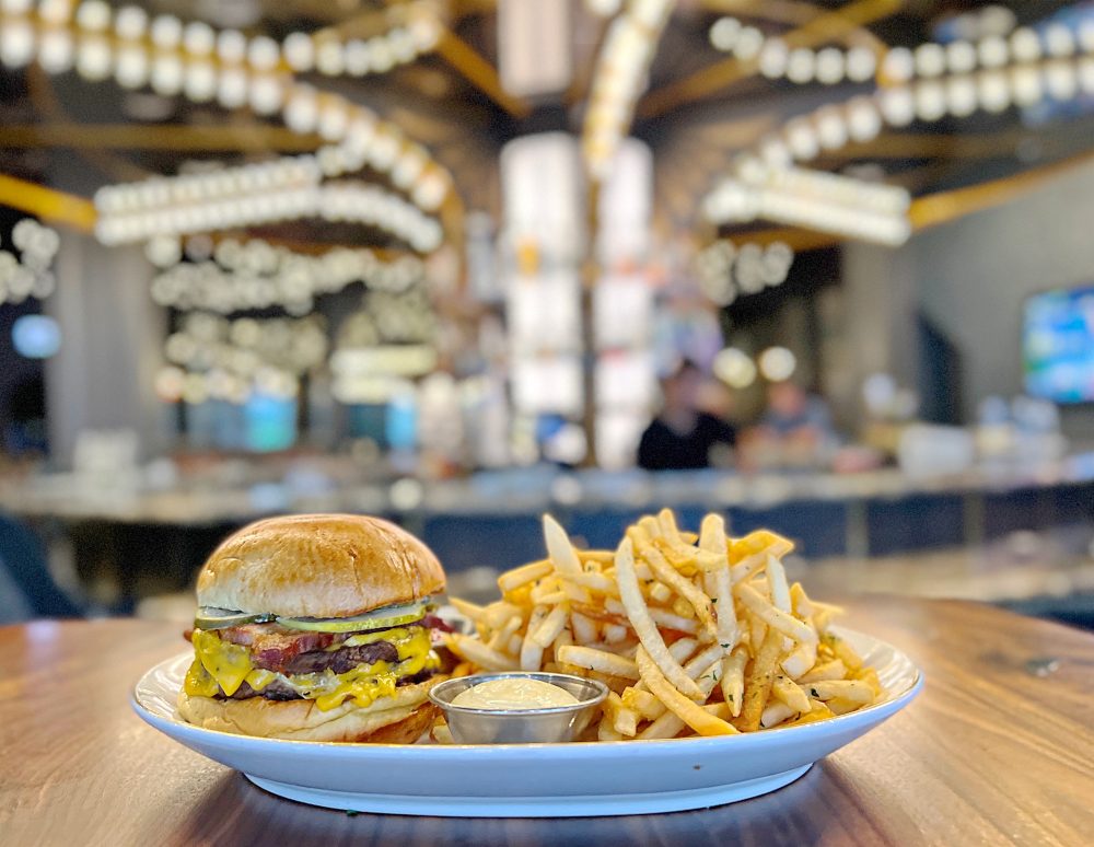 Franç Ois Frankie  Le Cheeseburger Royale