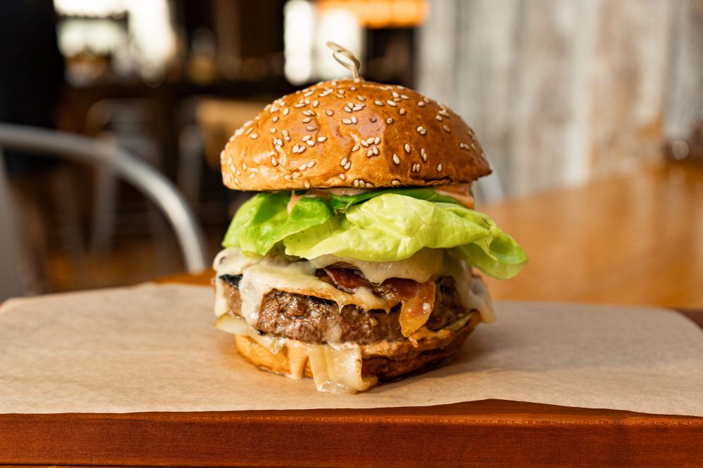 Raised Burger 2022 3