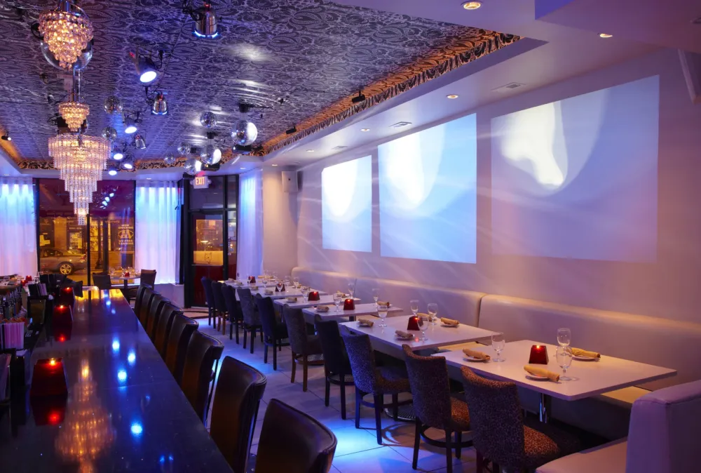 kitkat lounge edibleink instagrammable martini cocktail brunch breakfast lunch chicago movie abfab themovie