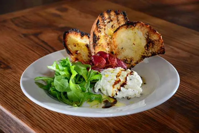Salade for Unlimited Bubbly Brunch at Bar Roma