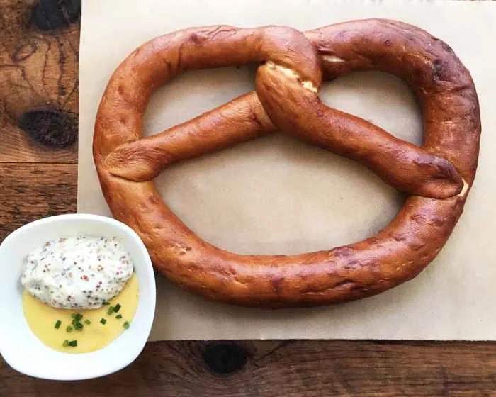 Big Dutch Pretzel for Longacre Now Open in Uptown