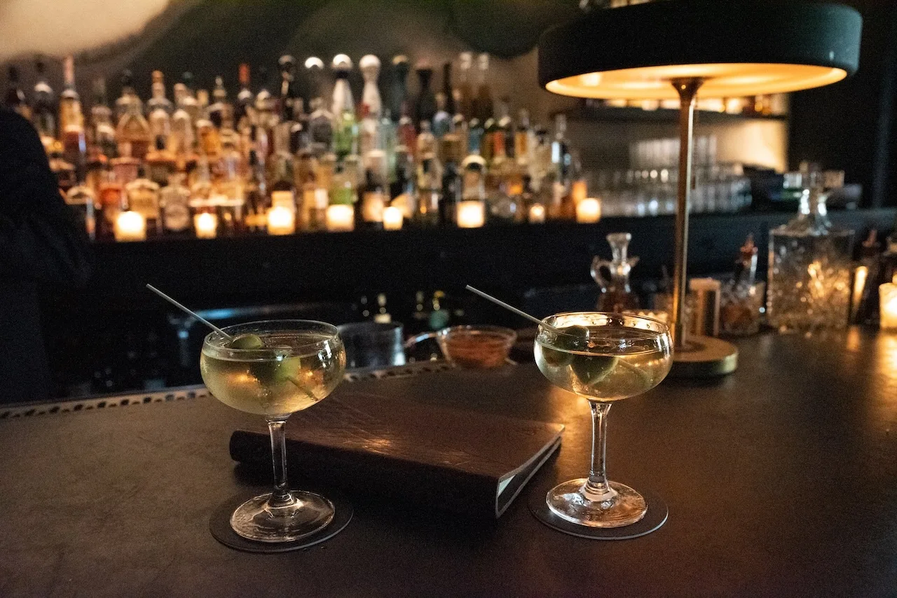 Image for Maple & Ash Unveils Monthly Bartender Series Featuring Chicago’s Top Mixologists