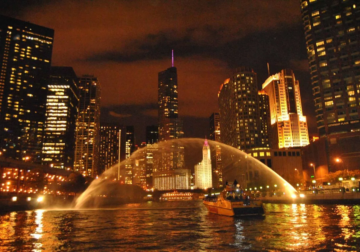 Seadog night for City Cruises Chicago Welcomes Fall with Seasonal Celebrations, Spooky Adventures and Live Entertainment