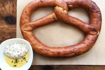 Big Dutch Pretzel for Longacre Now Open in Uptown