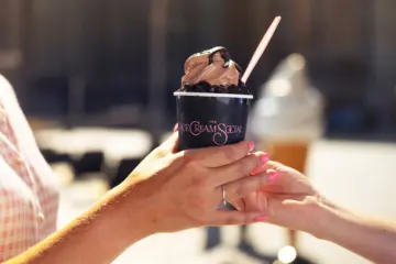 Ice Cream Social 2 for The Langham, Chicago Announces 2026 Dates for Ice Cream on the River