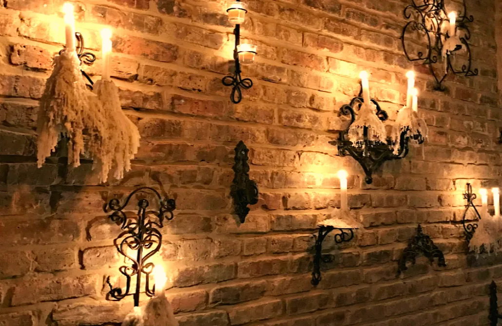 Harvest Moon Cover for 6 Course Menu Offers Valentine's Romance at Harvest Moon