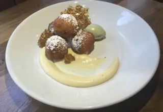 zeppole2 for St. Joe’s Day at Labriola Ristorante & Café