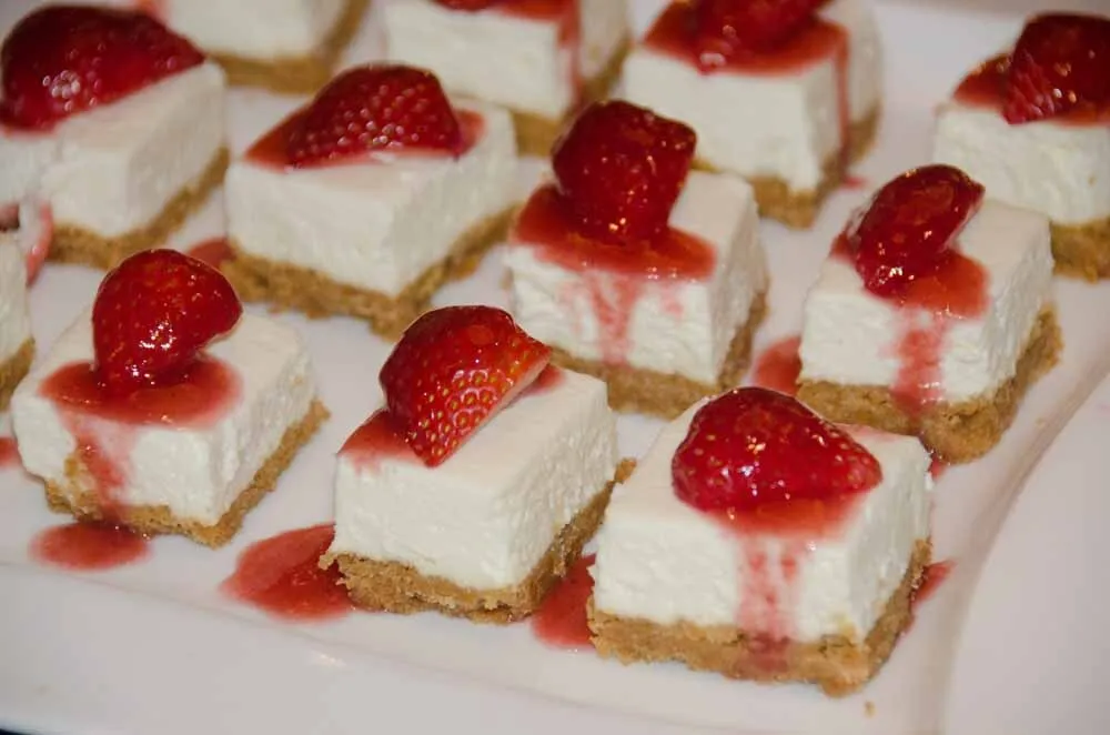 Strawberry Cream Squares, Graham Cracker Crust, Strawberry Sauce