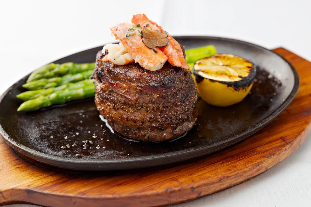 Perry's Steakhouse & Grille Three Kings Mignon
