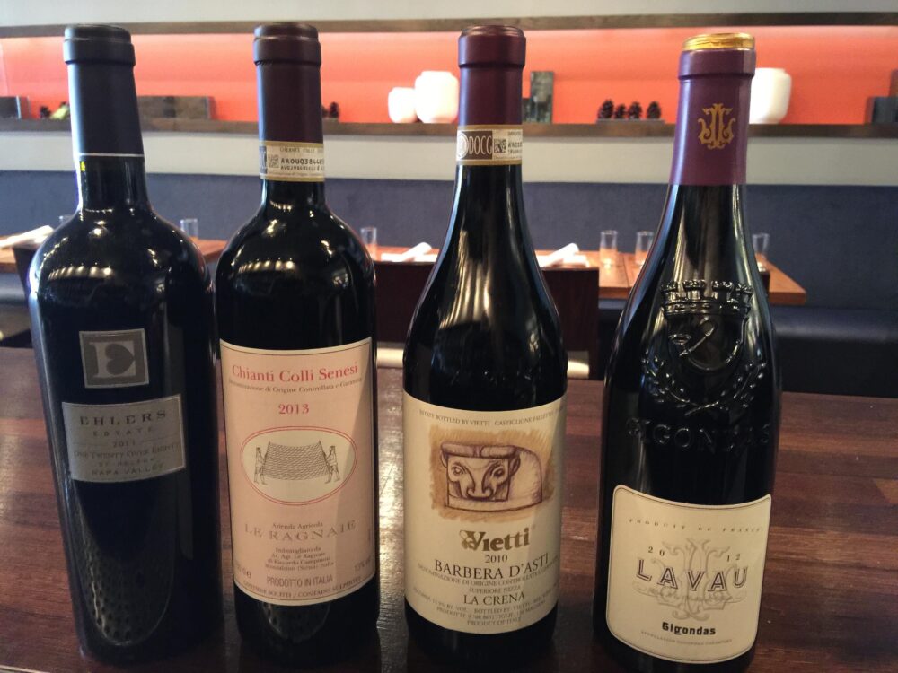 photo 3 for Wine and Wing Night Takes Flight at Unite Urban Grill