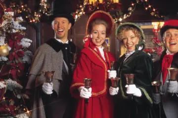 Carolers for Lawry's The Prime Rib Kicks Off the Holiday Season with Prix Fixe Dickens Dinner and “A Christmas Carol” at the Goodman Theatre