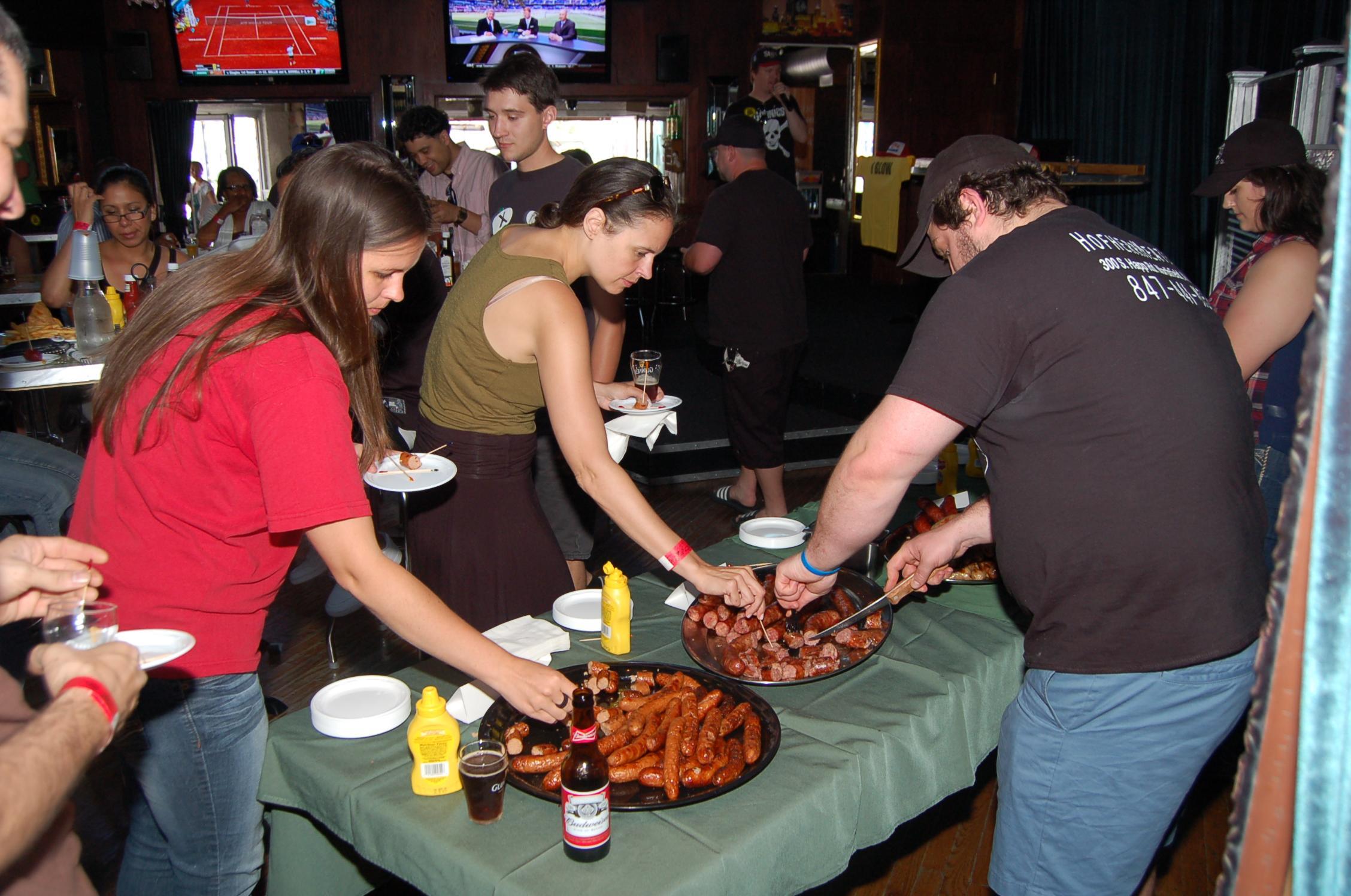 Image for Curious Craft Beer Bash Coming Back to Mahoney's During Chicago Craft Beer Week