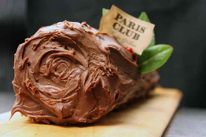 Bûche de Noël Paris Club for Christmas Eve at Paris Club Bistro & Bar