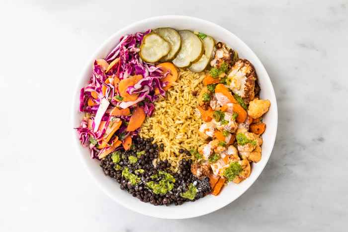 Cauliflower Rice Bowl for Rōti Modern Mediterranean Opening Explōration Kitchen in West Loop October 22