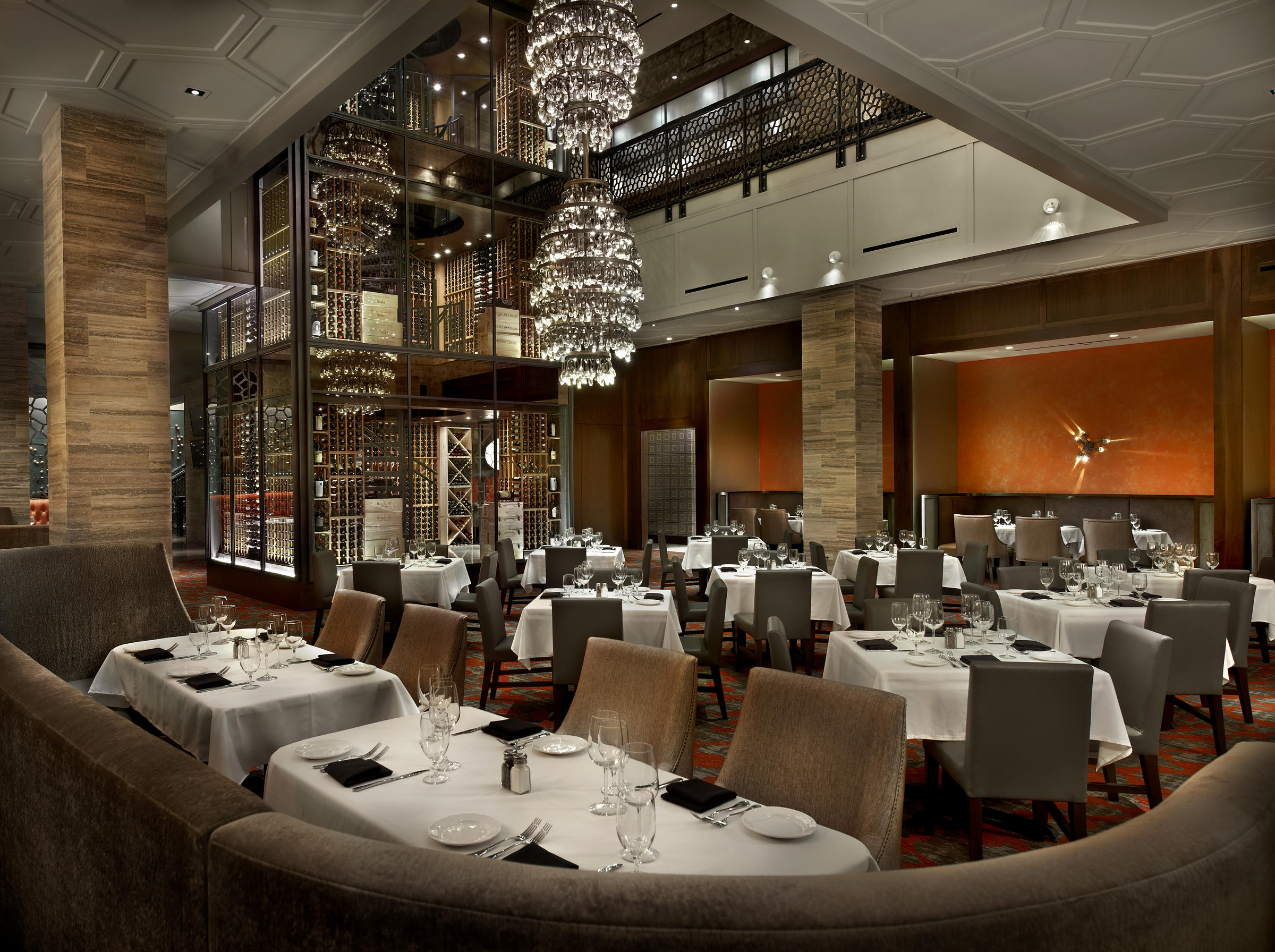 DF Chicago Main Dining Room HR for Del Frisco's Launches Wednesday Night Del ight Happy Hour