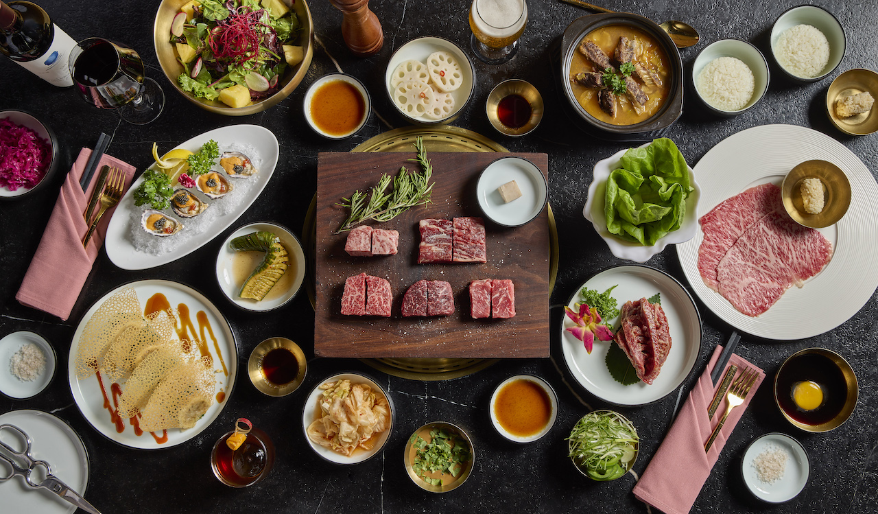 Holuneil Burger202310 for HOLU Extends Chicago Restaurant Week Menu Until February 11th