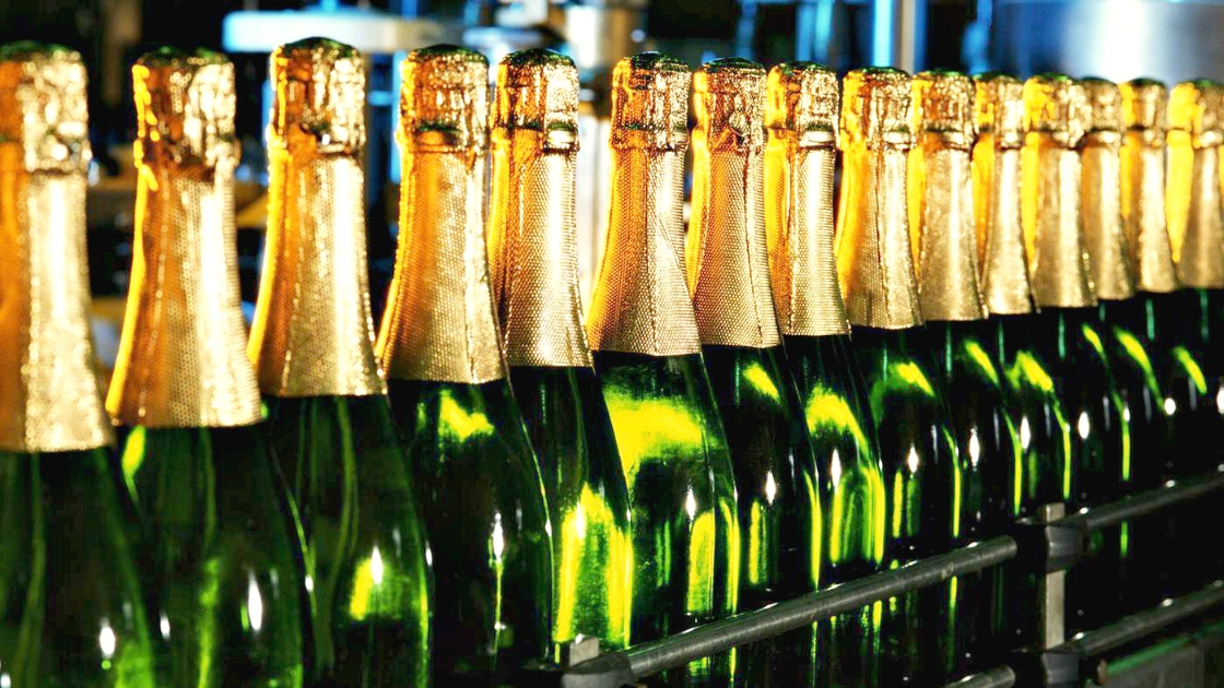 HutchChampange for Free Bottle Champagne at Hutch During Sunday's Oscars