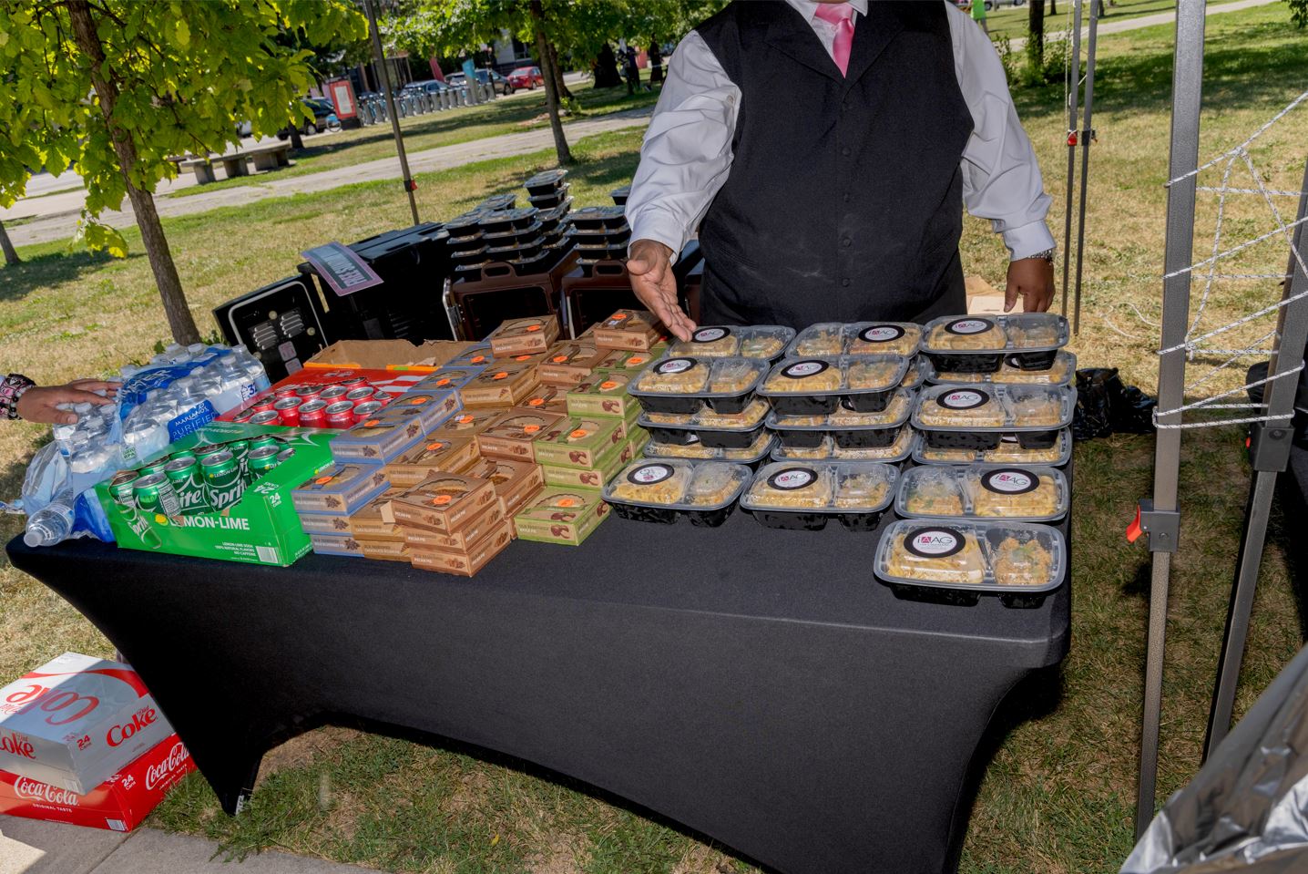 Iaag for I AM A GENTLEMAN, INC. Partners with Mariano's and Local Chefs to Provide Sunday Dinner to the Community